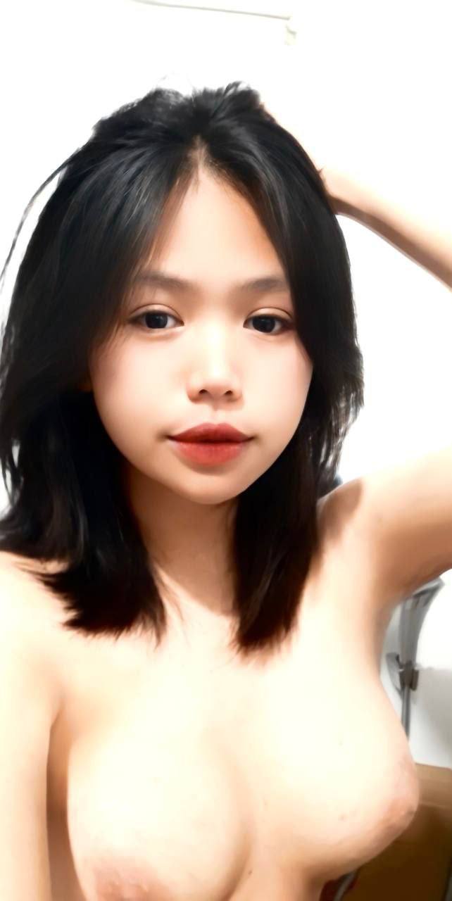 Chồng và bạn của anh ta xuất tinh vào bên trong vợ mà không có biện pháp bảo vệ